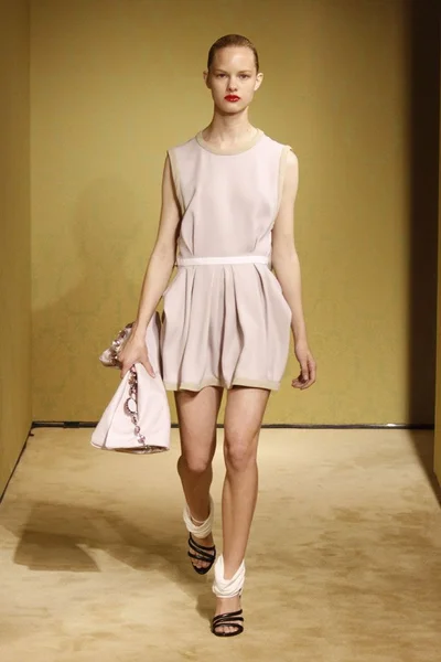 Look 1